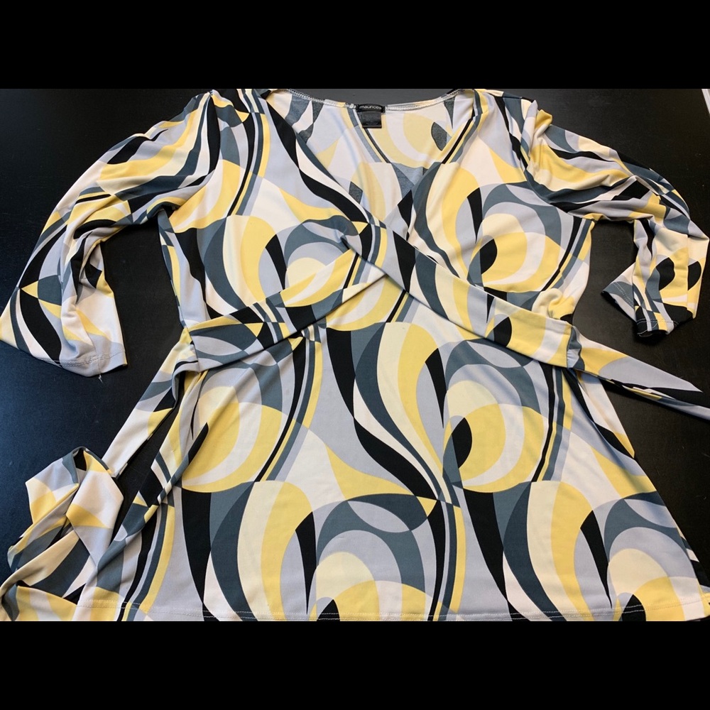 Maurice stretchy dressy blouse - size XL
